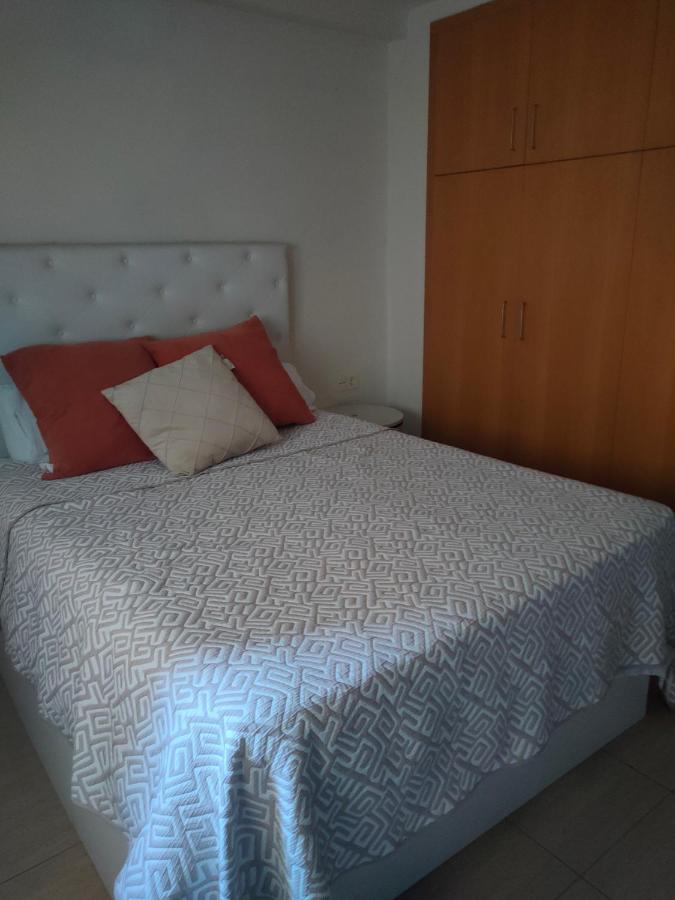 Habitacion Amplia Y Comoda Reus Exterior photo